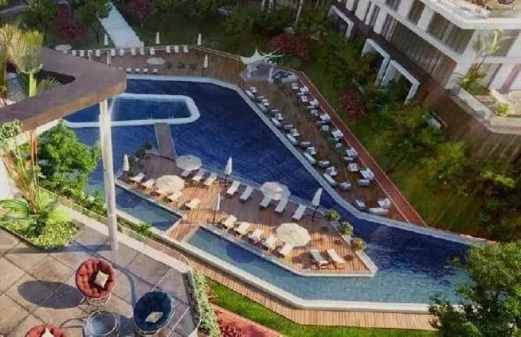 Swimming Pool in Compound Armonia Apartments